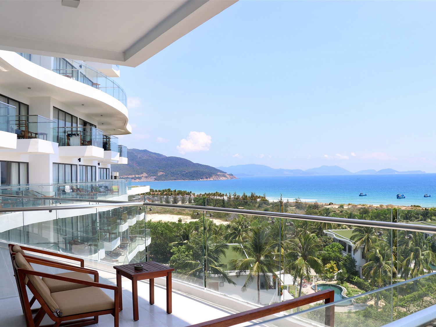 Cam Ranh Riviera Beach Resort & Spa