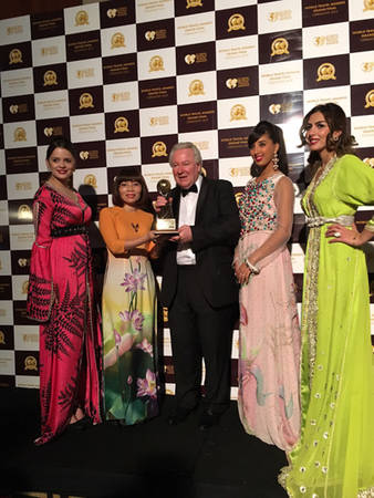 Khu nghỉ dưỡng InterContinental Danang vừa được World Travel Awards trao tặng danh hiệu “Khu nghỉ dưỡng sang trọng bậc nhất thế giới năm 2015”. Lễ trao tặng diễn ra tại thành phố cảng El Jadida, Vương quốc Marốc.