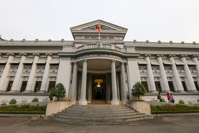 Căn hầm bí mật trong tòa nhà hơn trăm tuổi ở Sài Gòn
