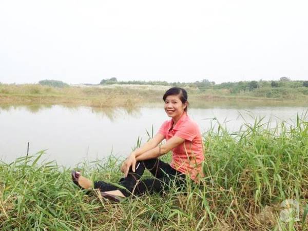 Chủ nhân của vườn hồng rộng 900m2 ở ngoại thành Hà Nội, chị Nguyễn Thị Tuyết.