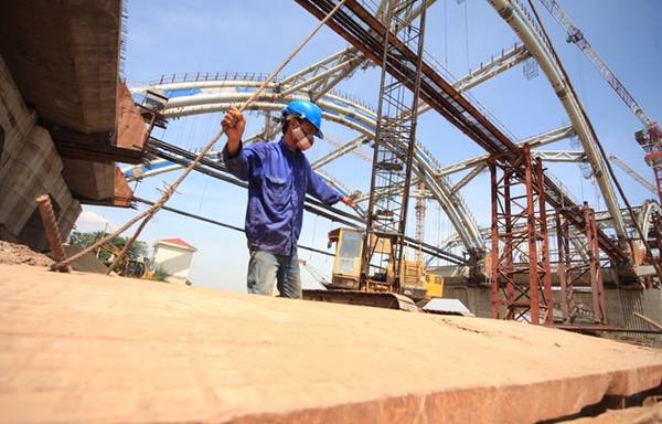 Hợp long cầu Đông Trù Hà Nội