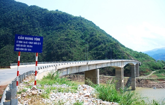 cau-hang-tom-ivivu