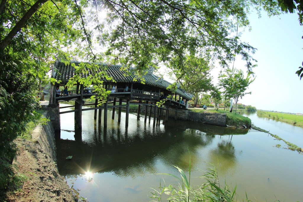 Kiến trúc thượng gia hạ kiều của cầu ngói Thanh Toàn Kiến trúc độc đáo thượng gia hạ kiều của cầu ngói Thanh Toàn