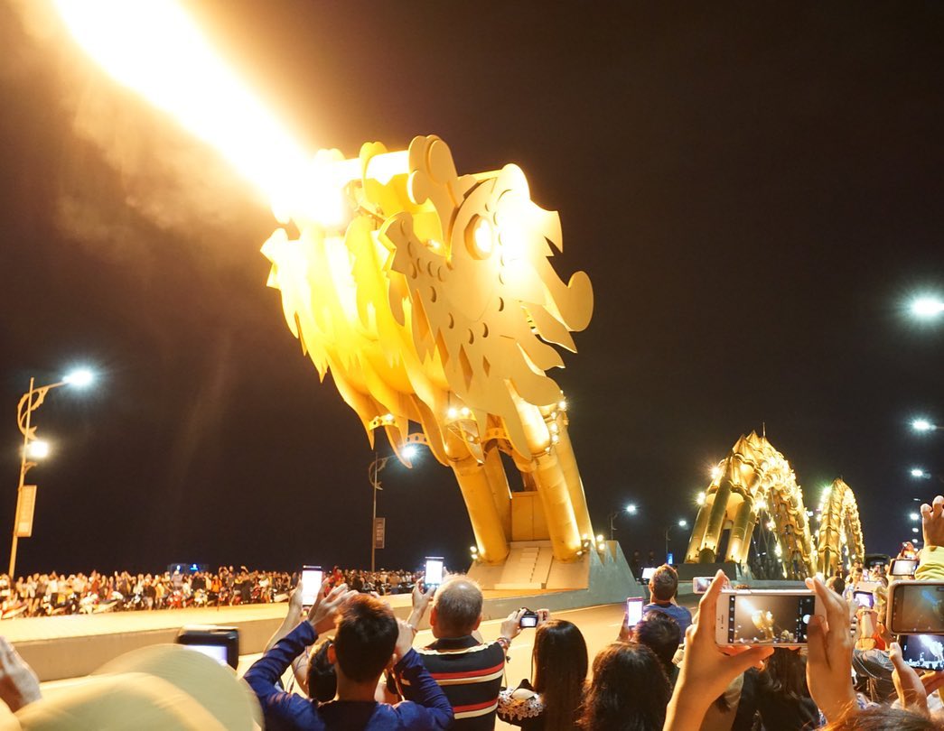 Cầu Rồng phun nước, lửa vào 3 tối cuối tuần