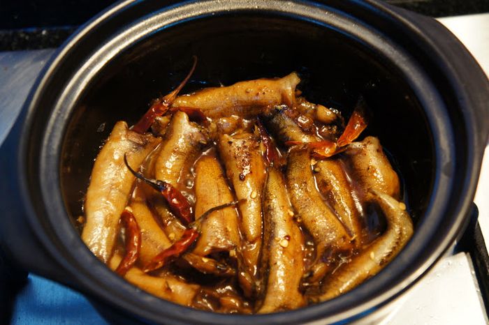 Cá bống thác kho riềng đặc sản Đắk Lắk