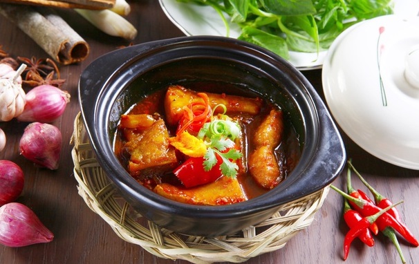Món cá bớp kho tộ cay nồng thơm ngon
