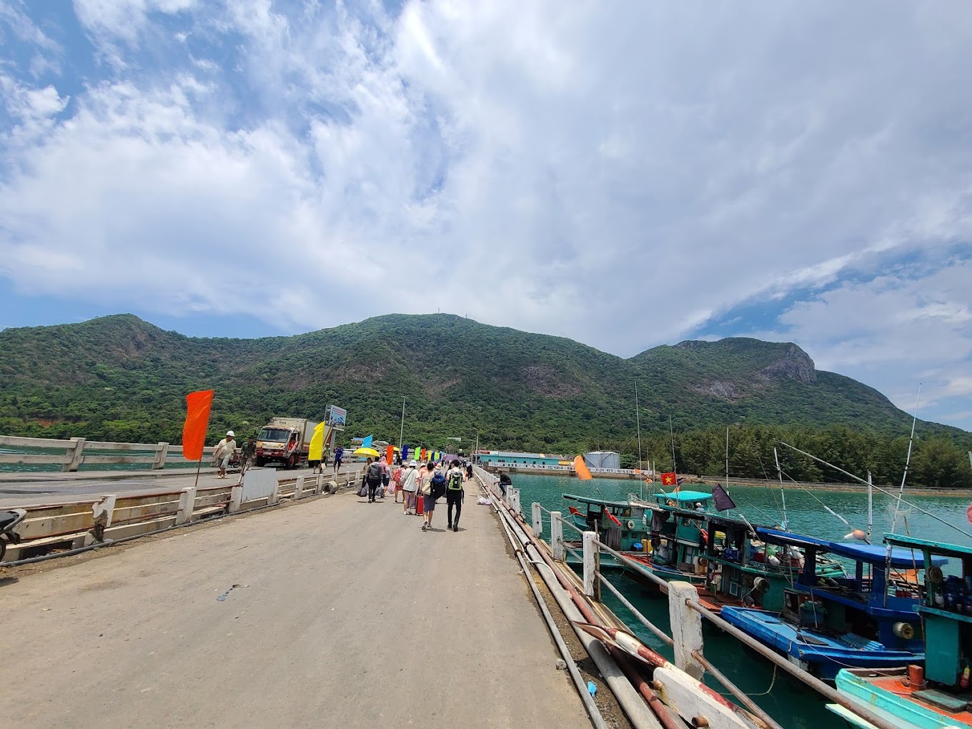Cảng Bến Đầm. Ảnh: Le Minh Hoang.