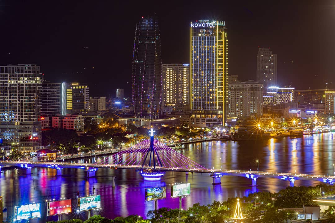 Cầu Sông Hàn Đà Nẵng bắc qua sông Hàn