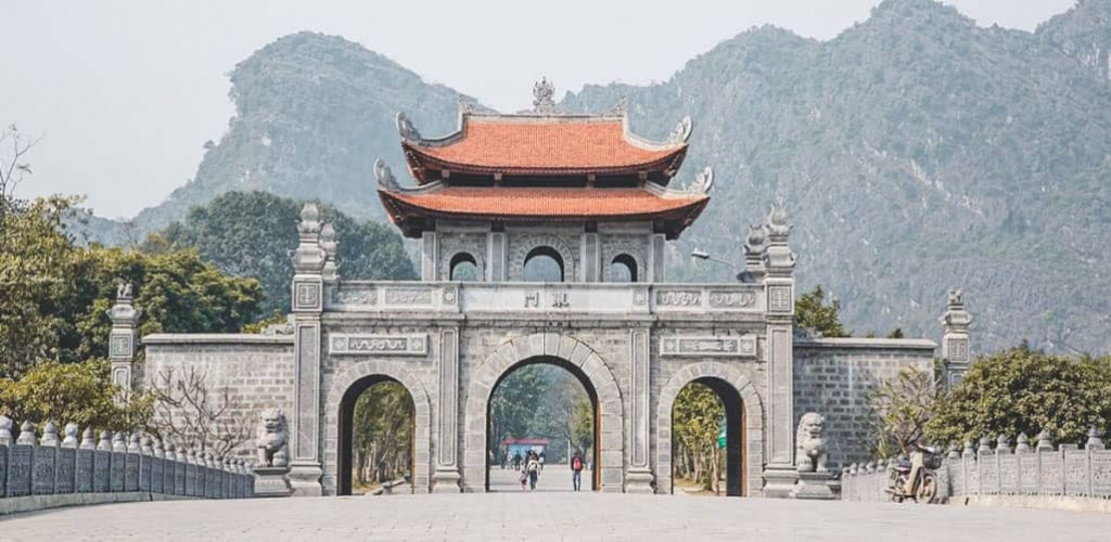 ce1bb91-c491c3b4-hoa-lc6b0-ivivu-2-1024x500-1 Cố đô Hoa Lư ivivu 2