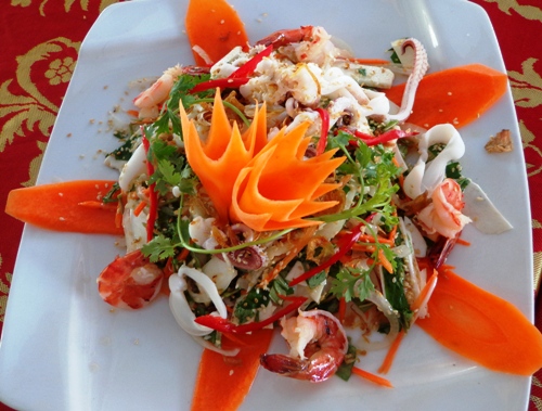 Củ hũ khóm xào tôm miền Tây đậm đà