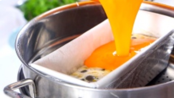 Chả trứng hấp chín sau khi hấp