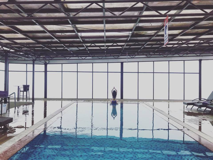 Bể bơi Amazing với view Fansipan và mây tại khách sạn Amazing Sapa