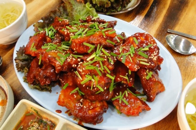 Chân giò cay Hàn Quốc