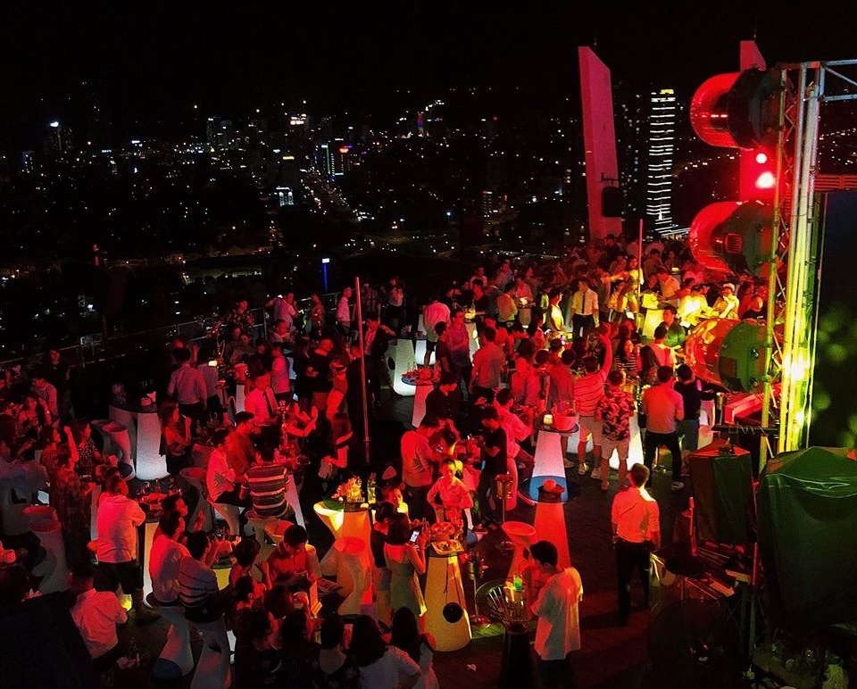 Quán bar Đà Nẵng view biển Mỹ Khê du lịch Hội An Đà Nẵng