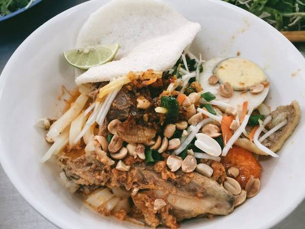 Bánh mì Phượng Hội An trong hành trình phượt Huế Đà Nẵng Hội An