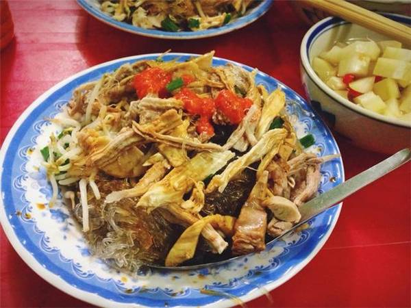 Miến trộn gà Ngọc Lâm Long Biên