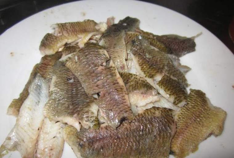 Thịt cá rô đồng dùng nấu cháo gõ Ứng Hòa