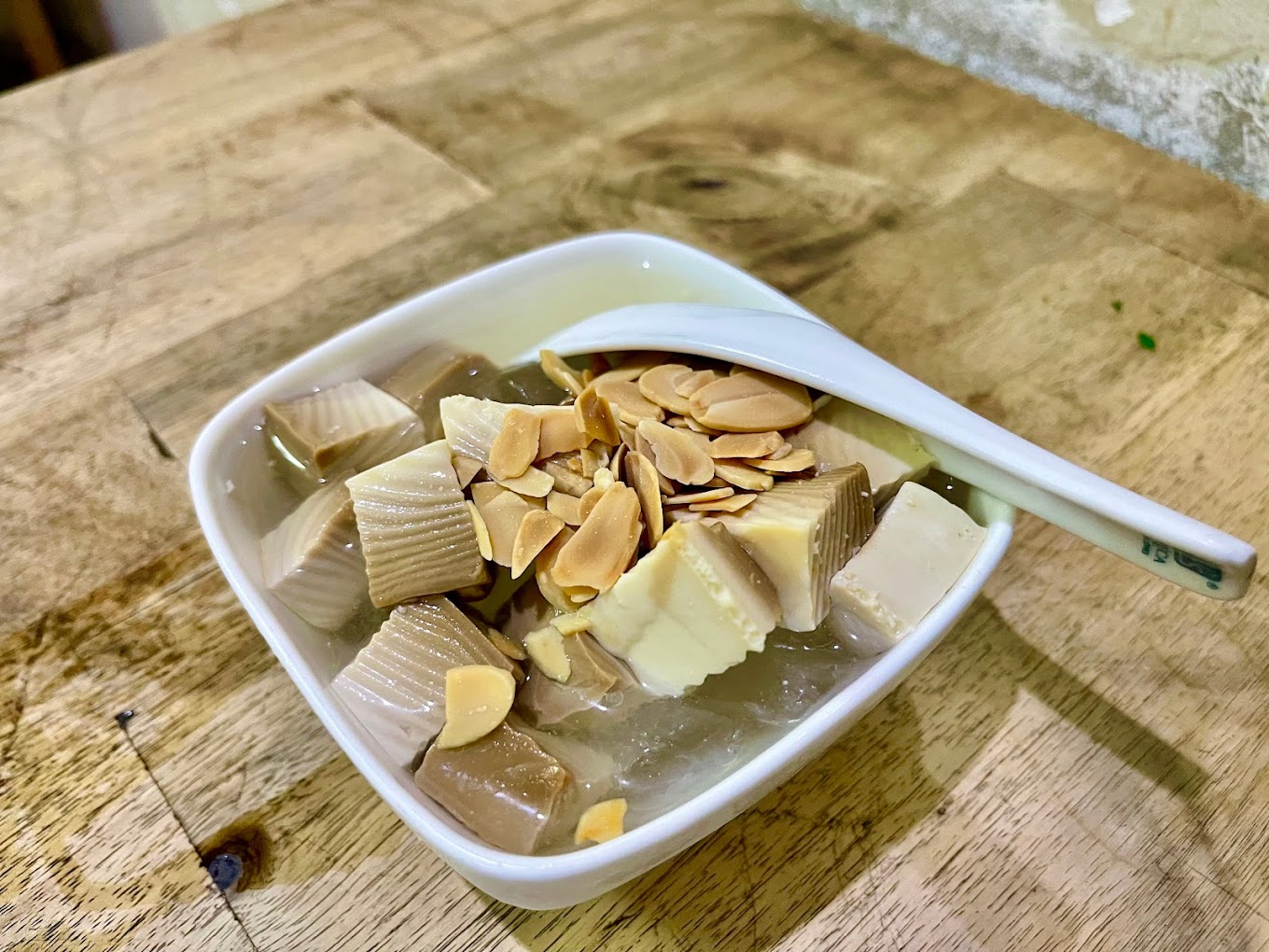 Chè khúc bạch. Ảnh: nguyen trinh.