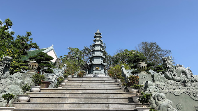 chc3b9a-linh-e1bba8ng-ivivu-3 chùa-Linh-Ứng-ivivu-3