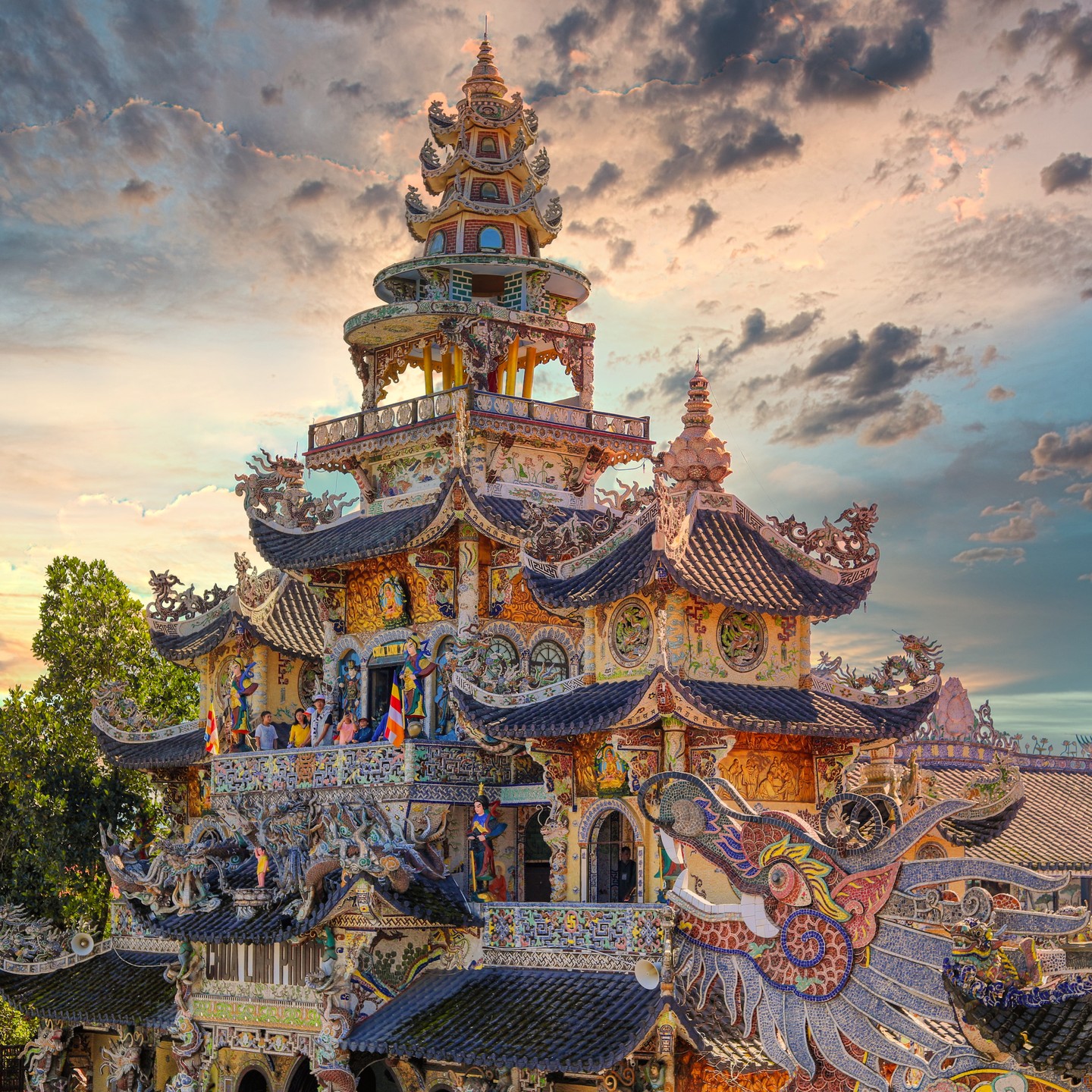 chc3b9a-linh-phc6b0e1bb9bc-ivivu-1-1 chùa-linh-phước-ivivu-1