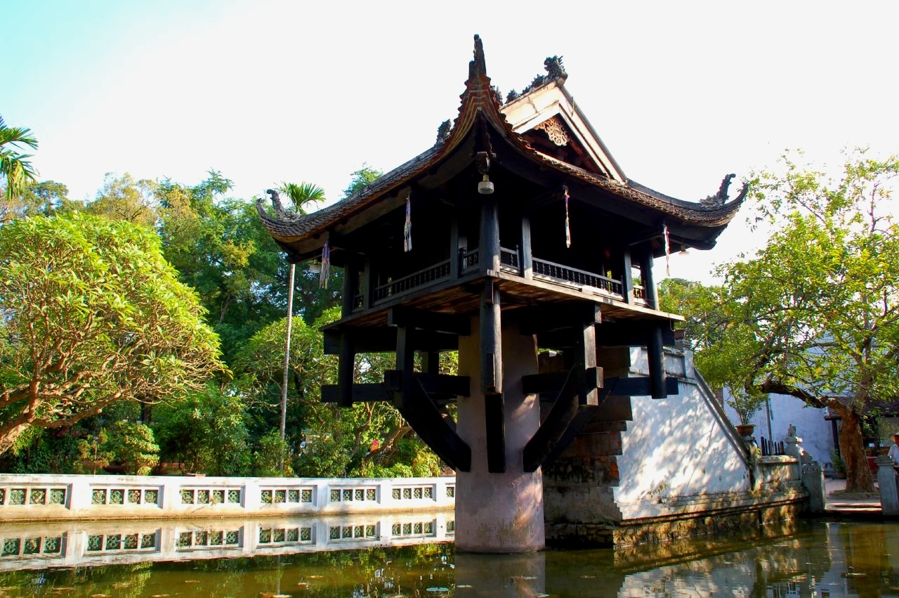 chc3b9a-me1bb99t-ce1bb99t-hc3a0-ne1bb99i-ivivu Chùa -Một -Cột-Hà -Nội-ivivu