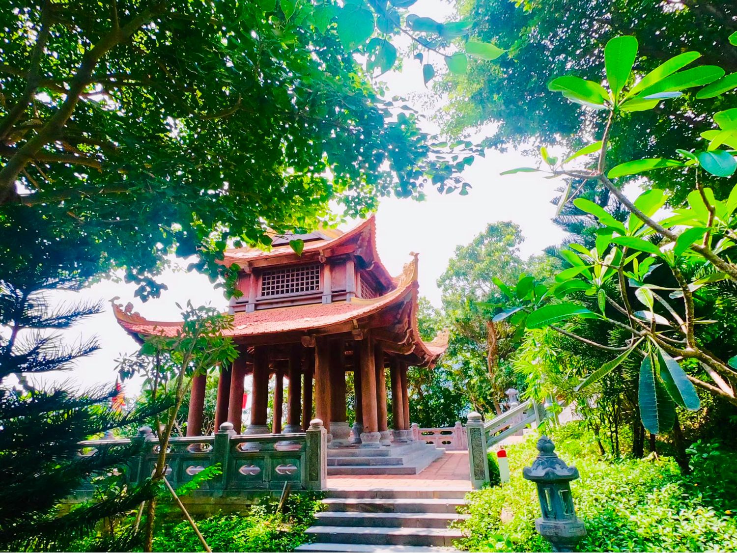 Chùa- Núi- Một-ivivu-3