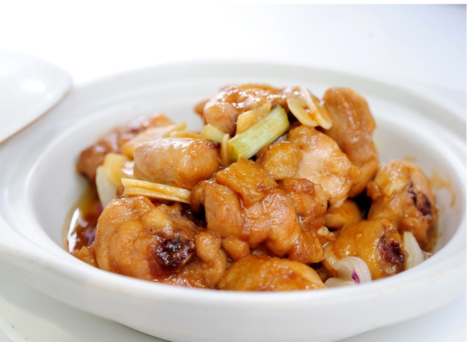 Chế biến món gà ta kho gừng thơm ngon chuẩn vị ngay tại nhà