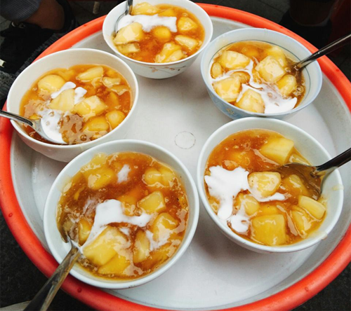 Giá chè sắn nóng Hà Nội chỉ từ 10.000 đồng
