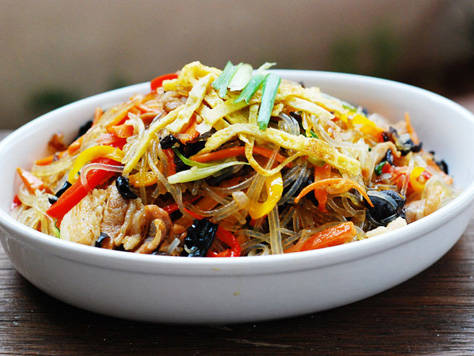 Du lịch Hàn Quốc - Món Japchae – Miến xào