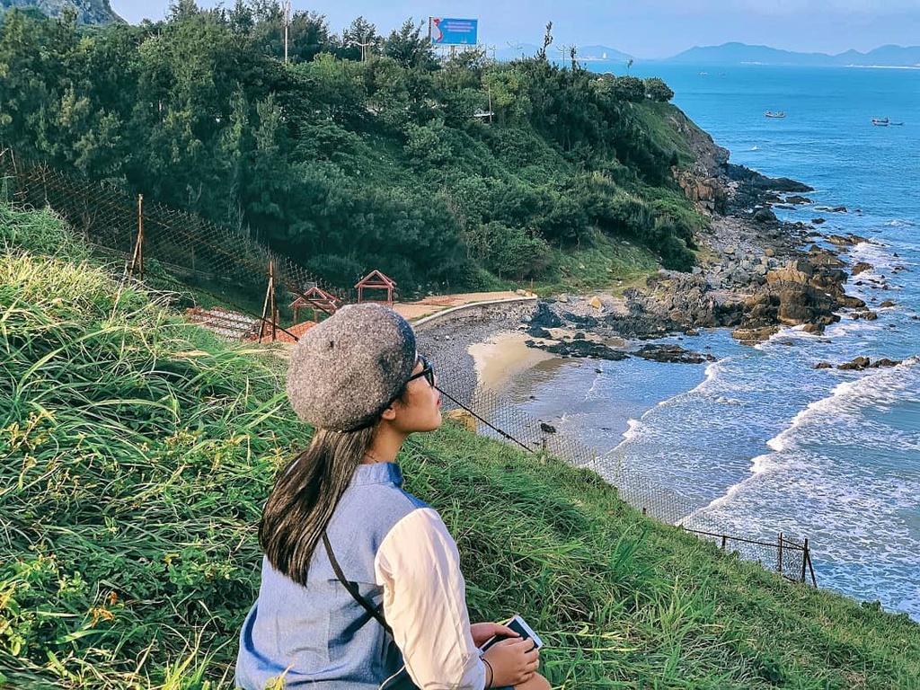 Check-in mũi Nghinh Phong, sống ảo ở cổng trời view biển