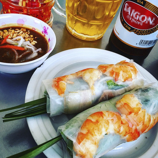 Gỏi cuốn món ăn vặt Sài Gòn ngon rẻ
