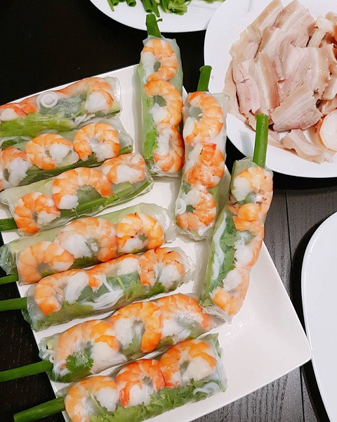 Gỏi cuốn món ăn vặt ở Sài Gòn