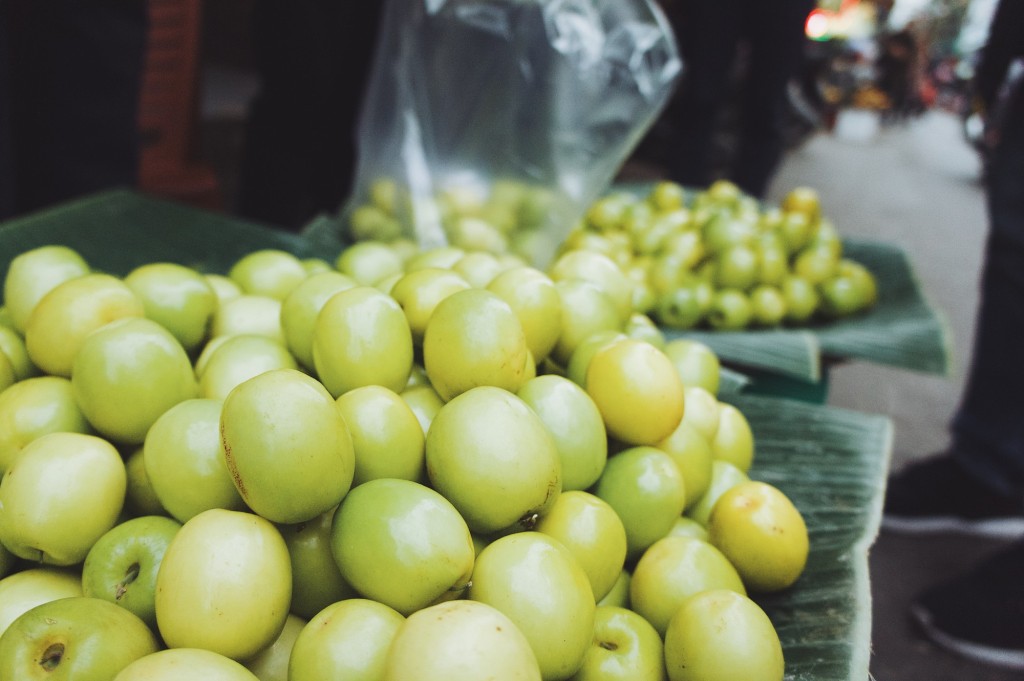 Táo Bàng La đặc sản Hải Phòng tại chợ Cố Đạo