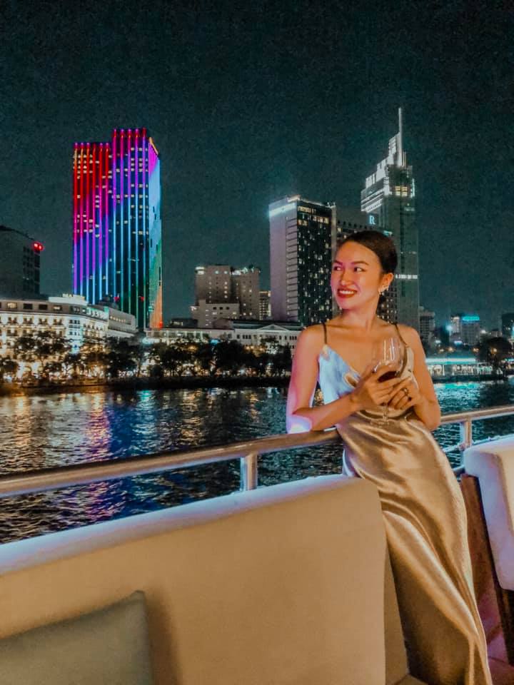 Check-in sang chảnh du thuyền Saigon Sensation – Lounge & Dining Cruise view ngắm sông Sài Gòn tuyệt đẹp