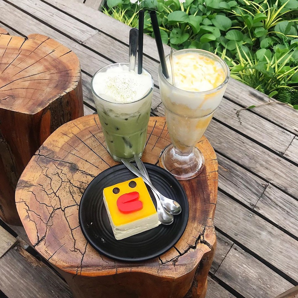 Không gian Aroi Dessert Cafe Phú Quốc