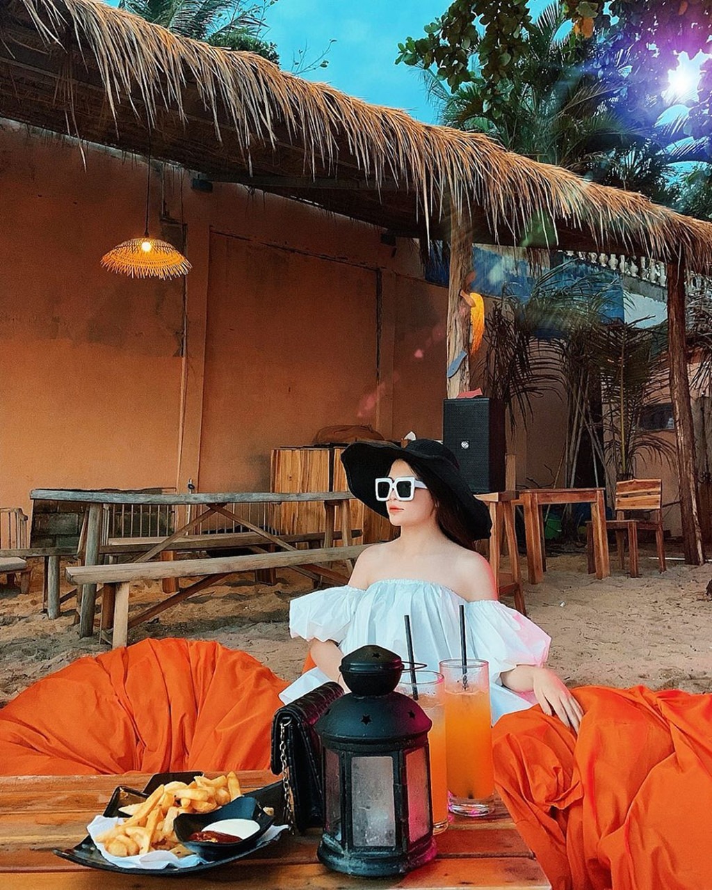 Quán cà phê view biển Phú Quốc