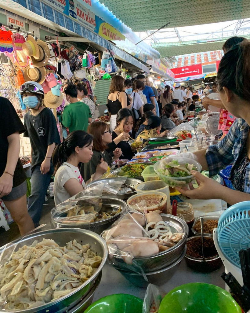 Hàng quán ẩm thực chợ Cồn Đà Nẵng