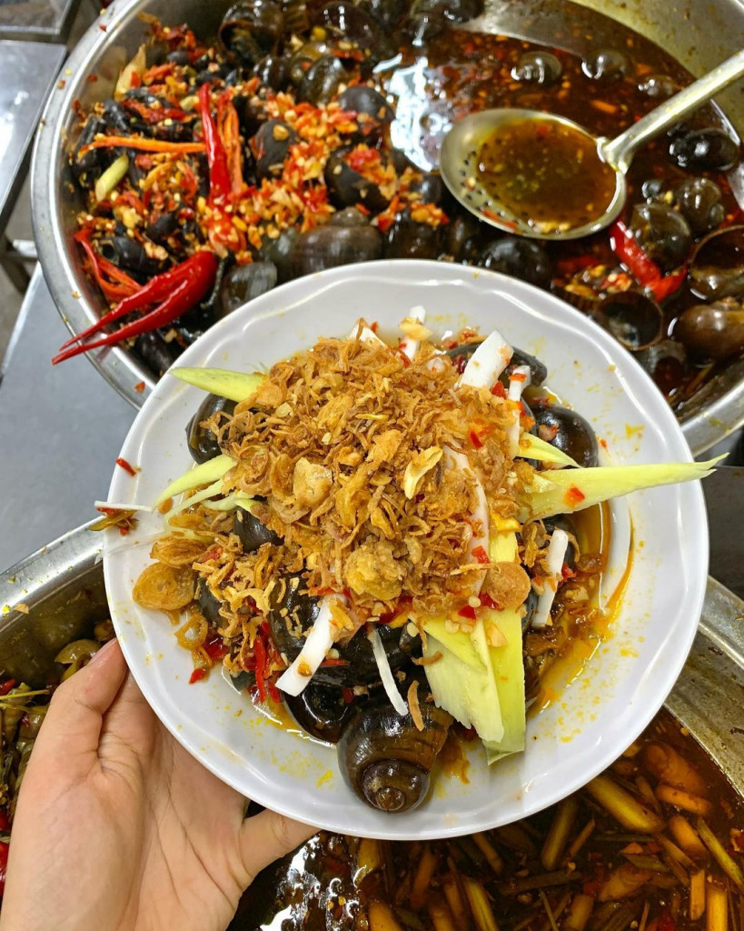 Món ốc hấp dẫn tại ẩm thực chợ Cồn