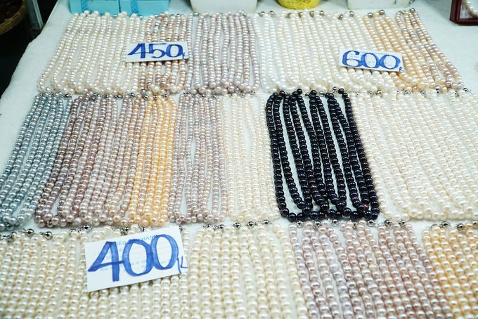 Mẹo chọn ngọc trai chất lượng tại chợ đêm Phú Quốc
