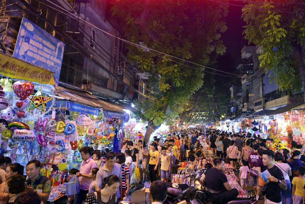 Chợ đêm Phố Cổ Hà Nội