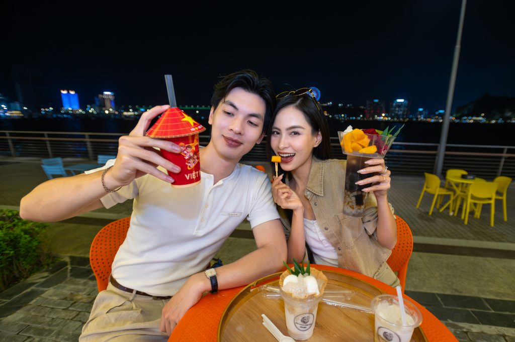 Thế giới ẩm thực đường phố đa dạng tại chợ đêm VUI-Fest Hạ Long