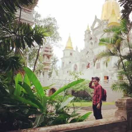 Trà thất bên trong chùa Bửu Long bán món chay ngon rẻ