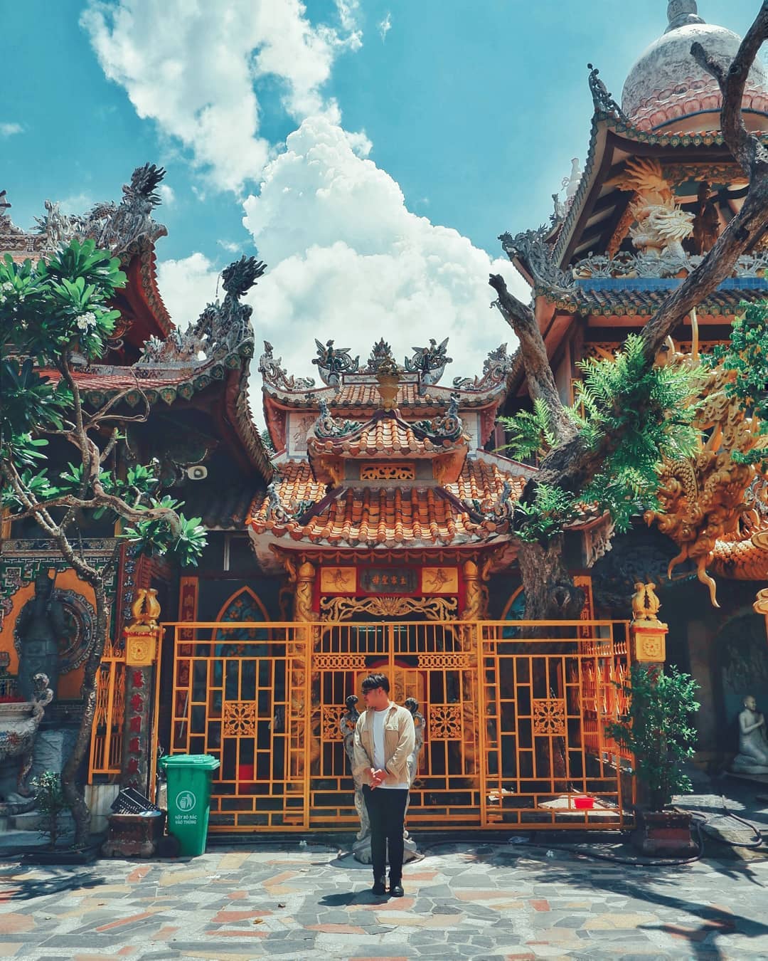 Cảnh quan chùa Châu Thới