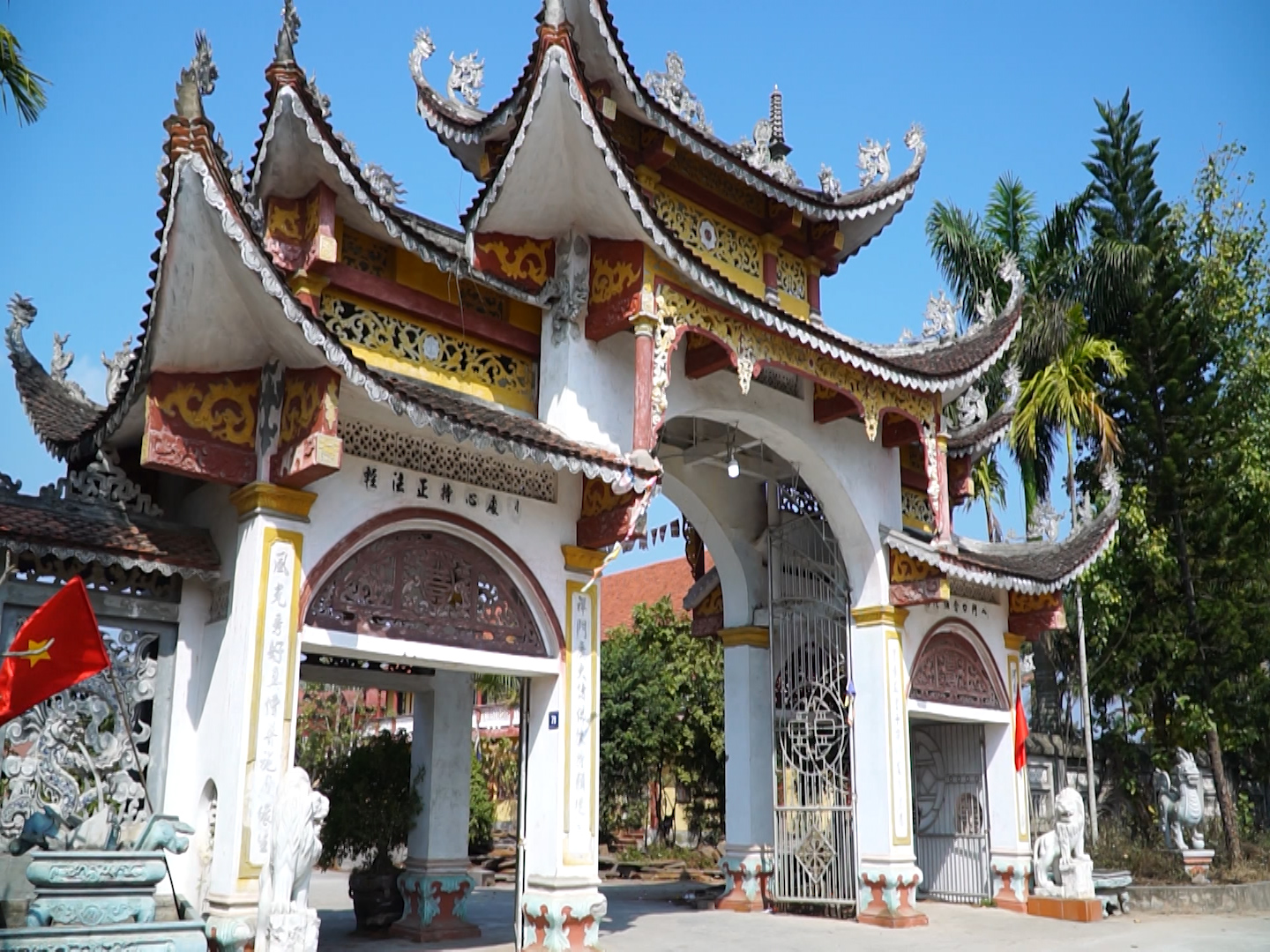 Chùa Giữa Đồng – ngôi chùa linh thiêng giữa vùng đồng bằng Quảng Yên
