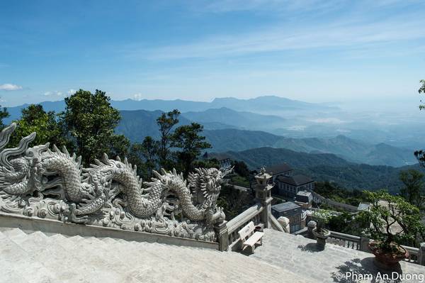 Tượng Phật Thích Ca chùa Linh Ứng Bà Nà