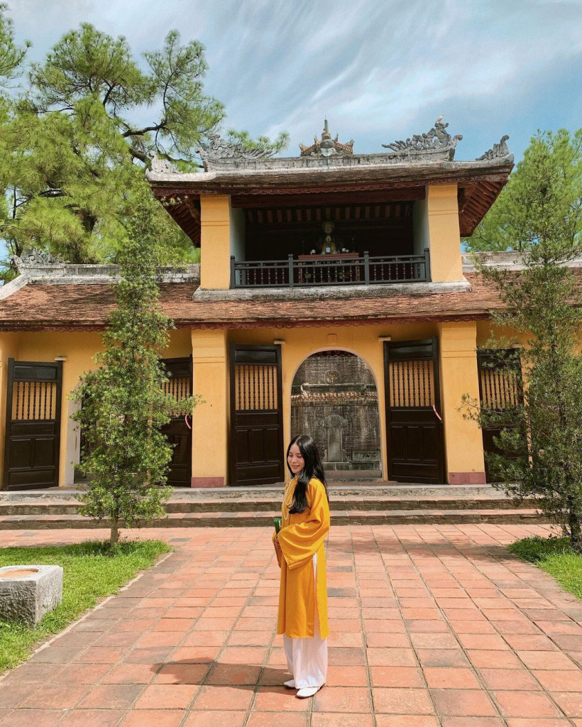 Tam quan chùa. Ảnh: _ytapinn