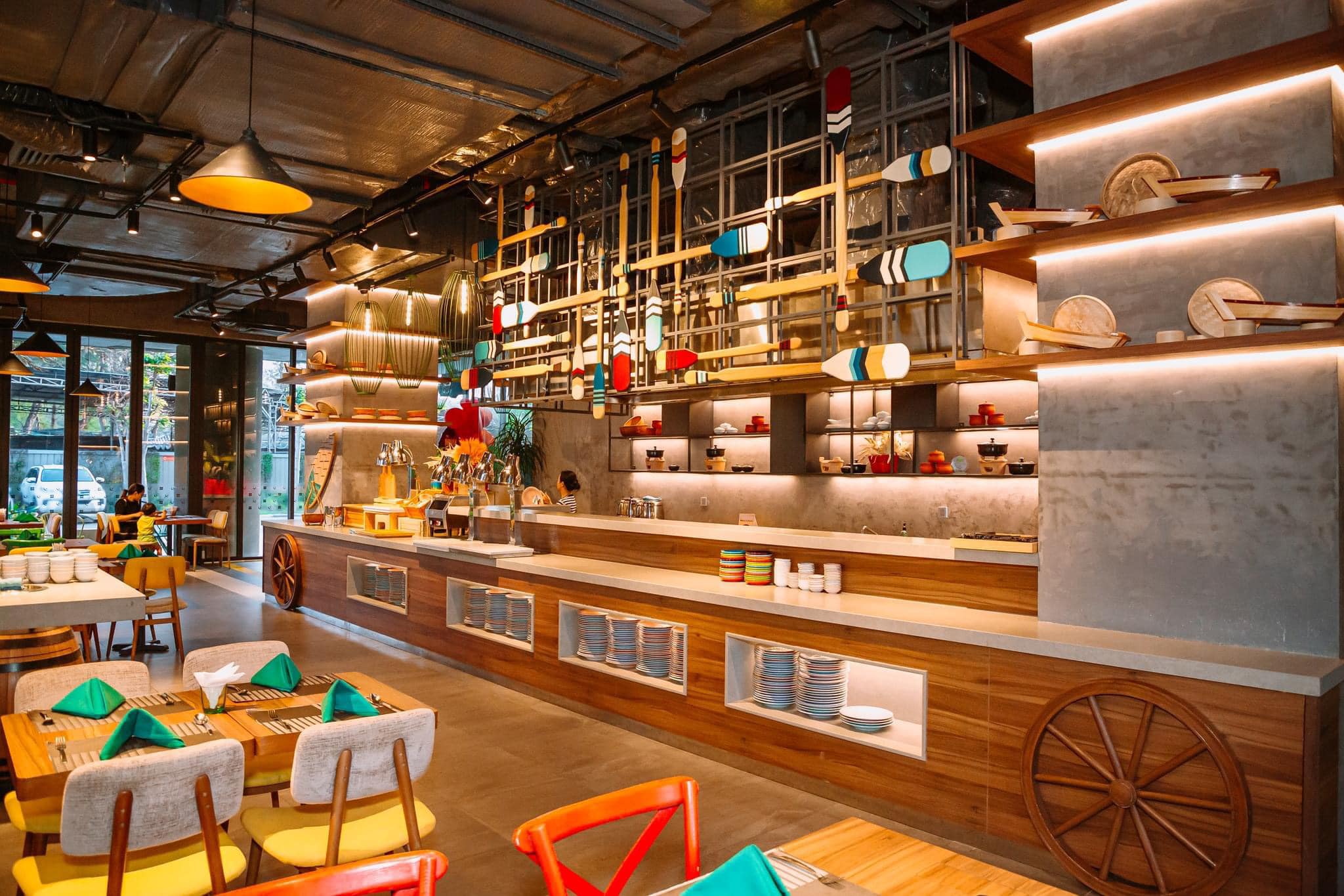 Không gian nhà hàng màu sắc, hiện đại tại ibis Styles Vũng Tàu