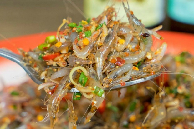 Cảm nhận món tôm nhảy Thái Lan Goong Ten