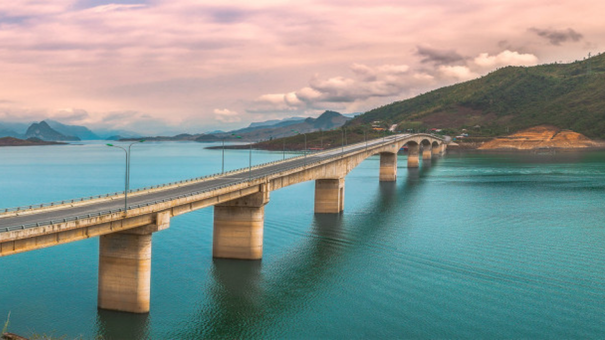 Cầu Pá Uôn cầu có trụ cao nhất Việt Nam