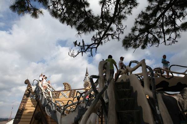 Crazy House Đà Lạt – Phòng nghỉ mang chủ đề rừng